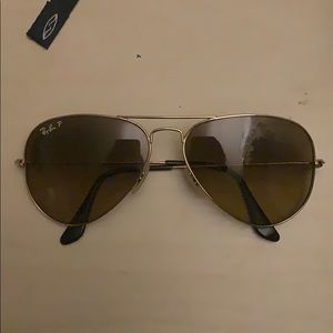 Ray ban aviator. Polarized brown gradient lenses.